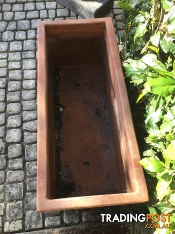 Concrete plant pot 1 only - photo 3 of 3