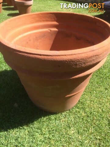 Terracotta plant pot D 58cm x H 47cm - photo 3 of 3