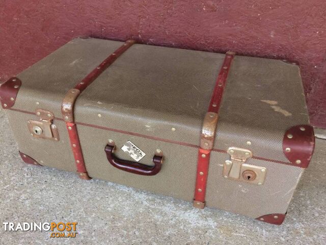 Paxwell vintage suitcase made in WA 66cm x 40cm x 27cm $40