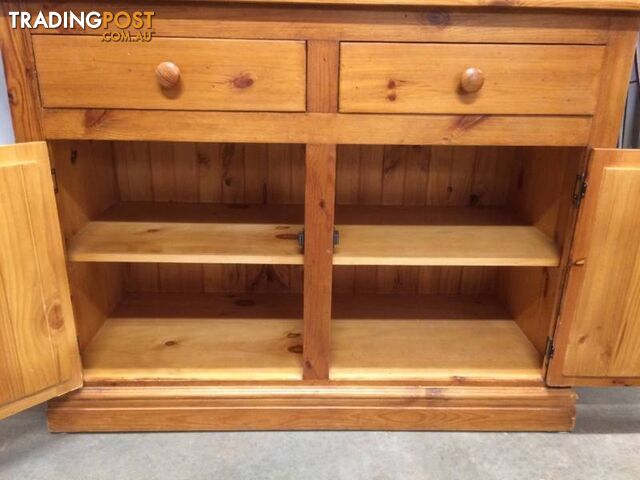 Pine Welsh dresser solid pine construction. sideboard Buffet To - photo 3 of 6