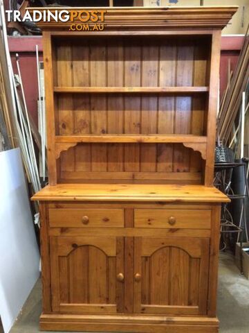Pine Welsh dresser solid pine construction. sideboard Buffet To