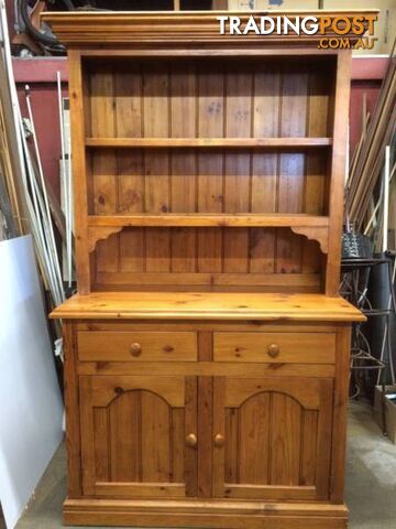 Pine Welsh dresser solid pine construction. sideboard Buffet To