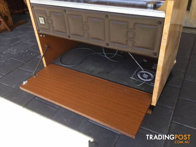 AWA turntable & radio in cabinet Vintage No speakers it works Cab - photo 5 of 7