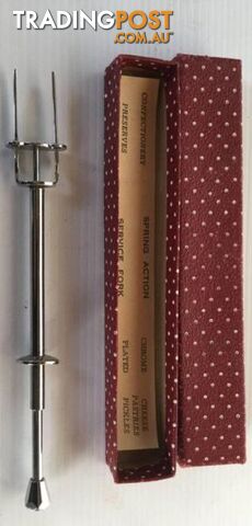 Vintage Spring action service fork In original box Made in Engl - photo 2 of 2