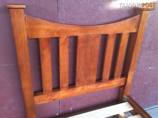 Single bed timber frame & slats - photo 3 of 4