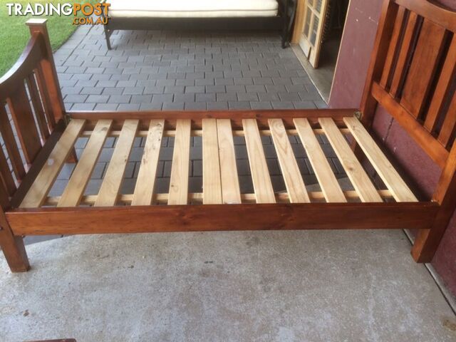 Single bed timber frame & slats - photo 4 of 4