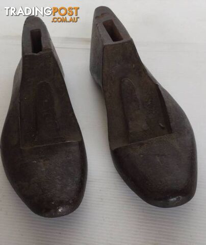 Antique pair of cobbler shoe lasts English ladies size 4 Solid