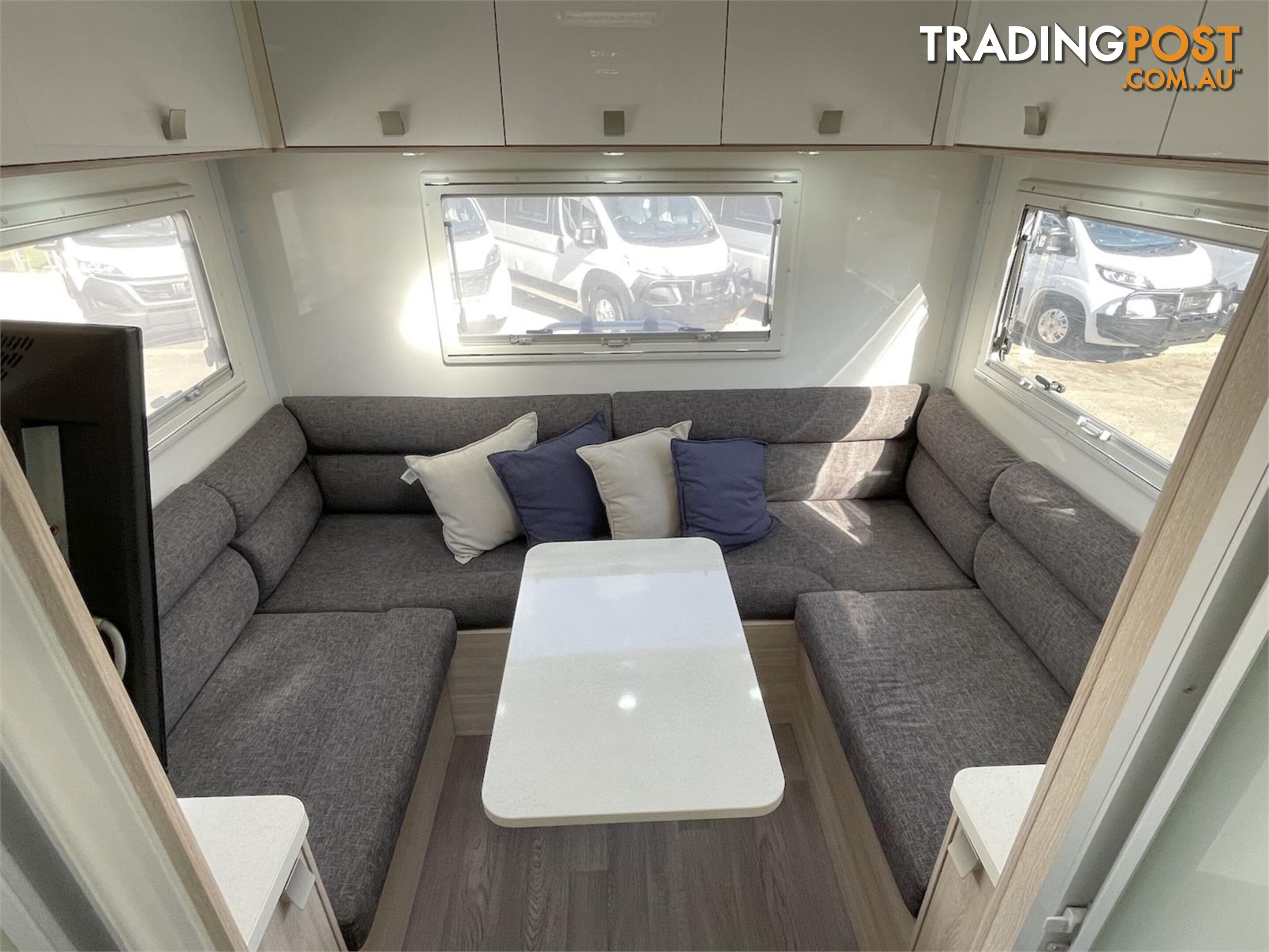 2019 Winnebago Burleigh Motor Home