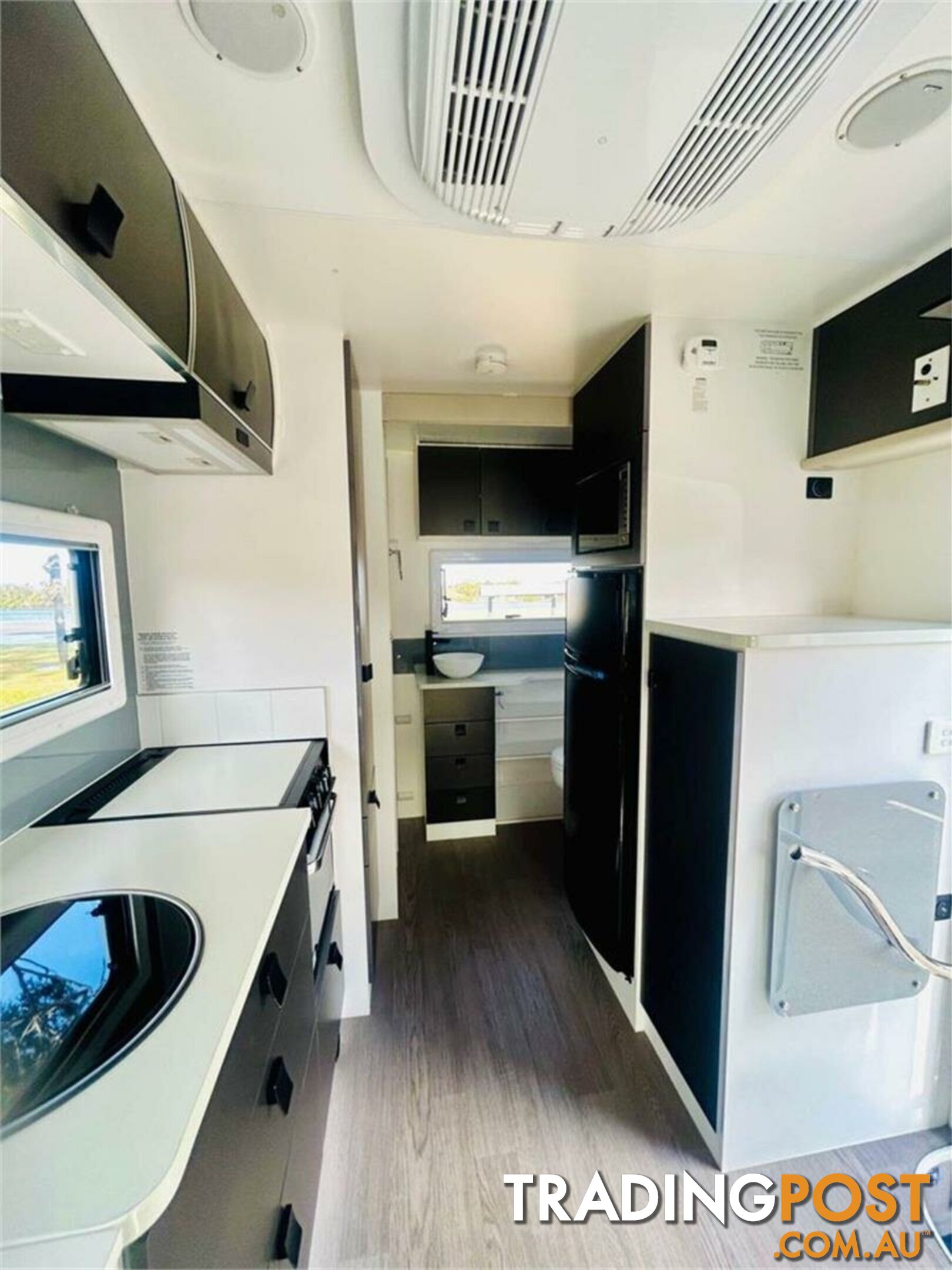 2020 Sunliner Pinto 411 Motor Home