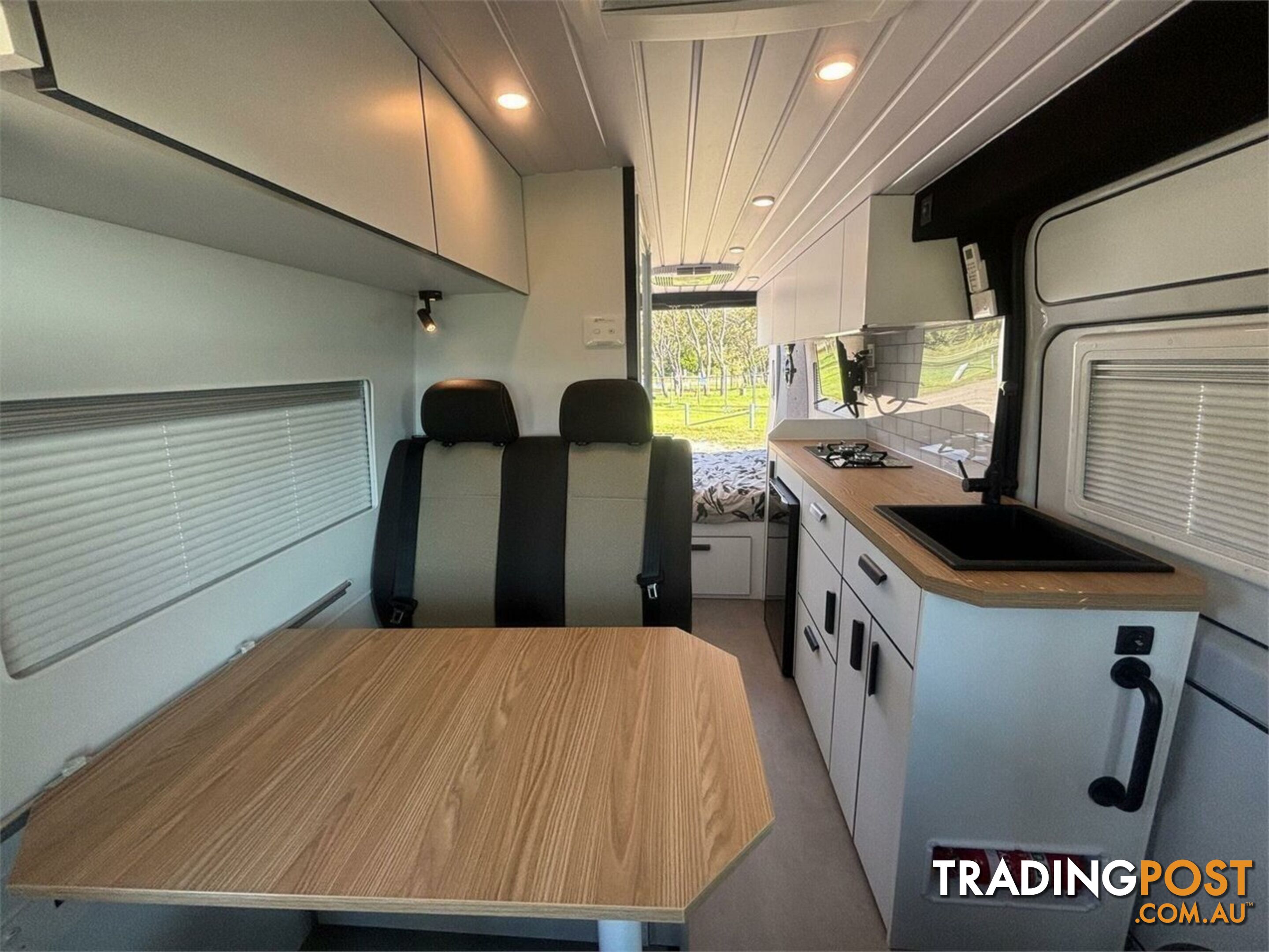 2024 FA-BC Beachclub FA-BC Beaches RVS Beach Club FA-BC White Campervan FWD