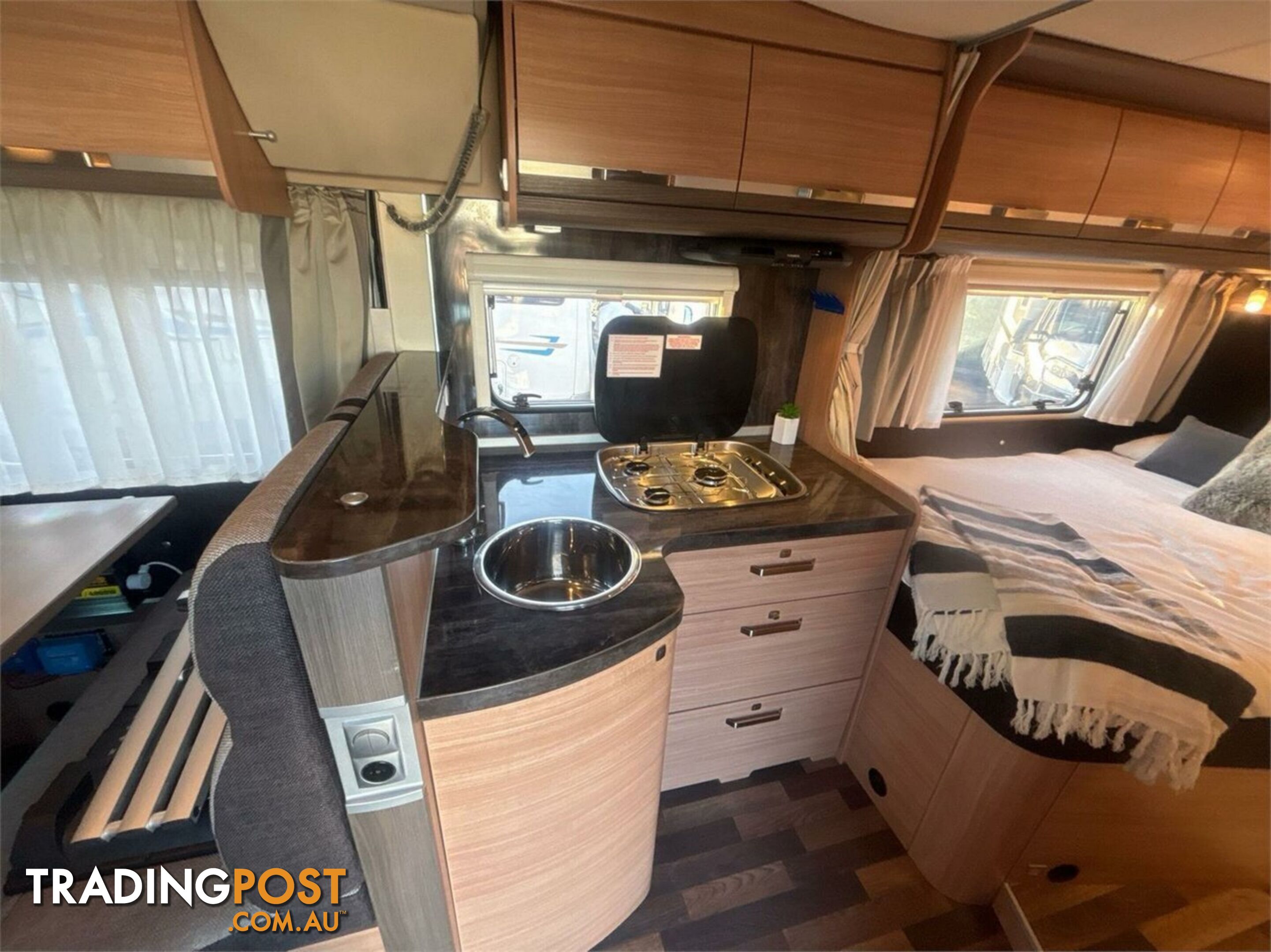 2019 Knaus by Avan Skywave 650MF Motor Home