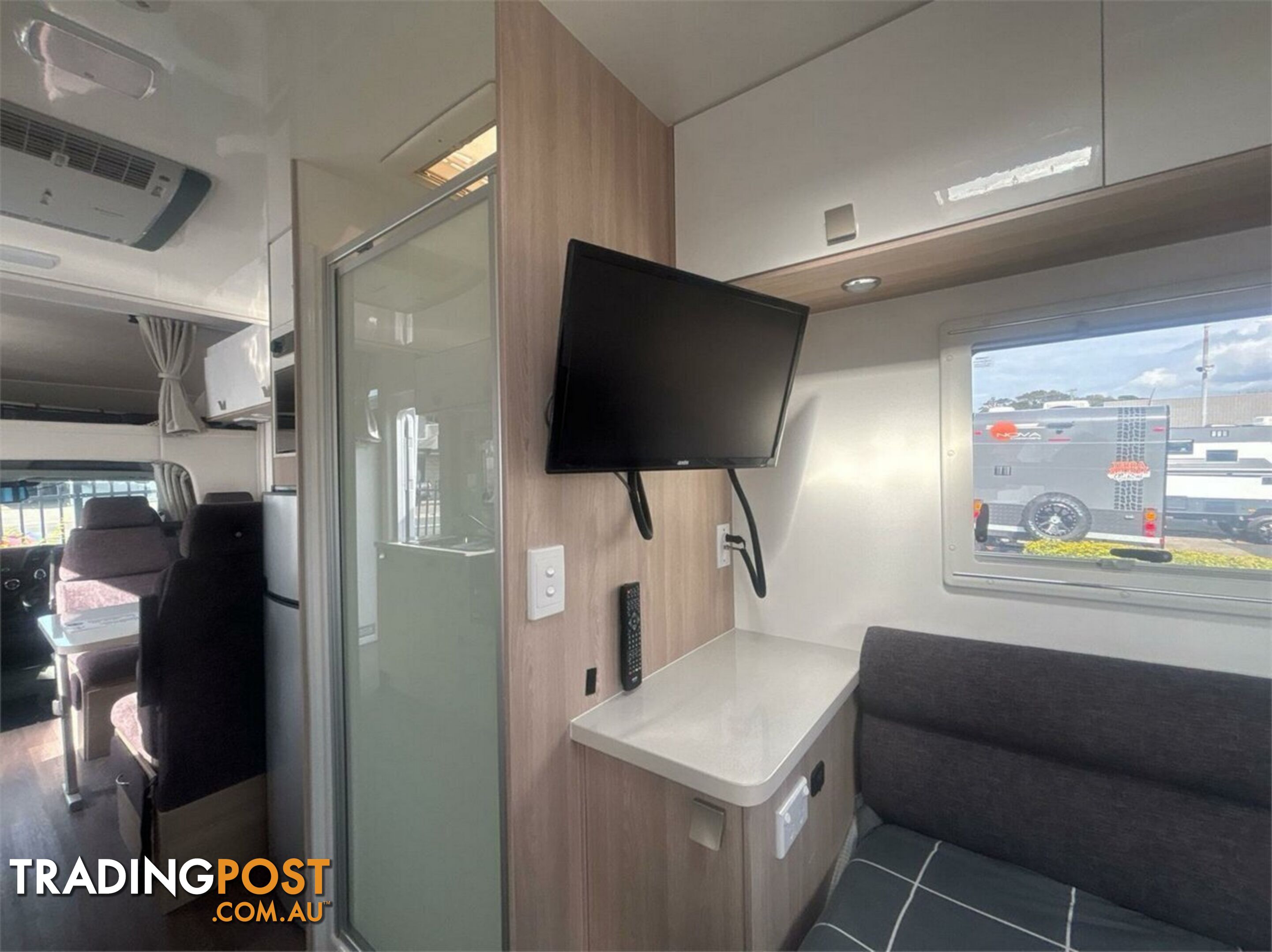 2019 Winnebago Burleigh Motor Home