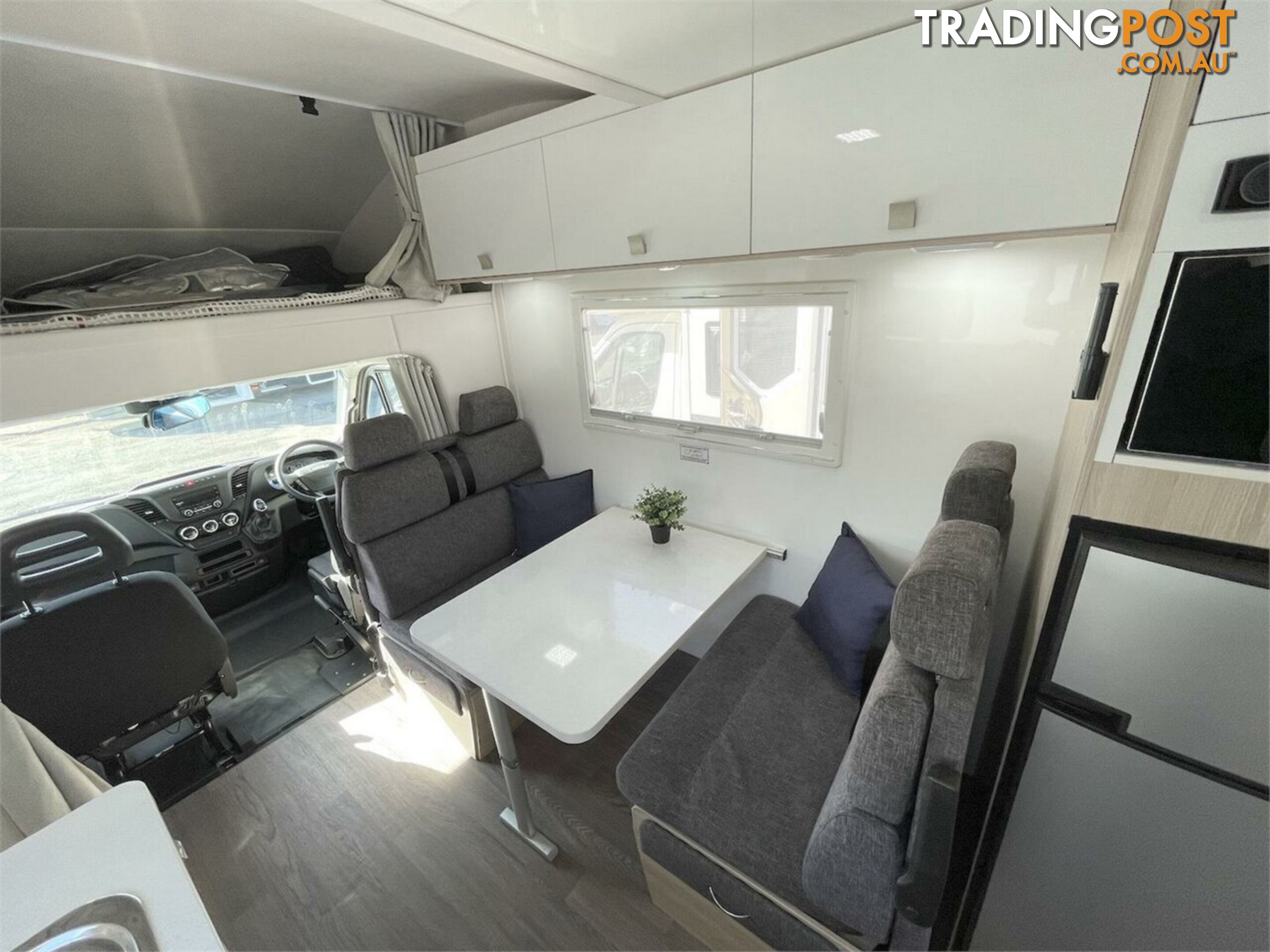 2019 Winnebago Burleigh Motor Home