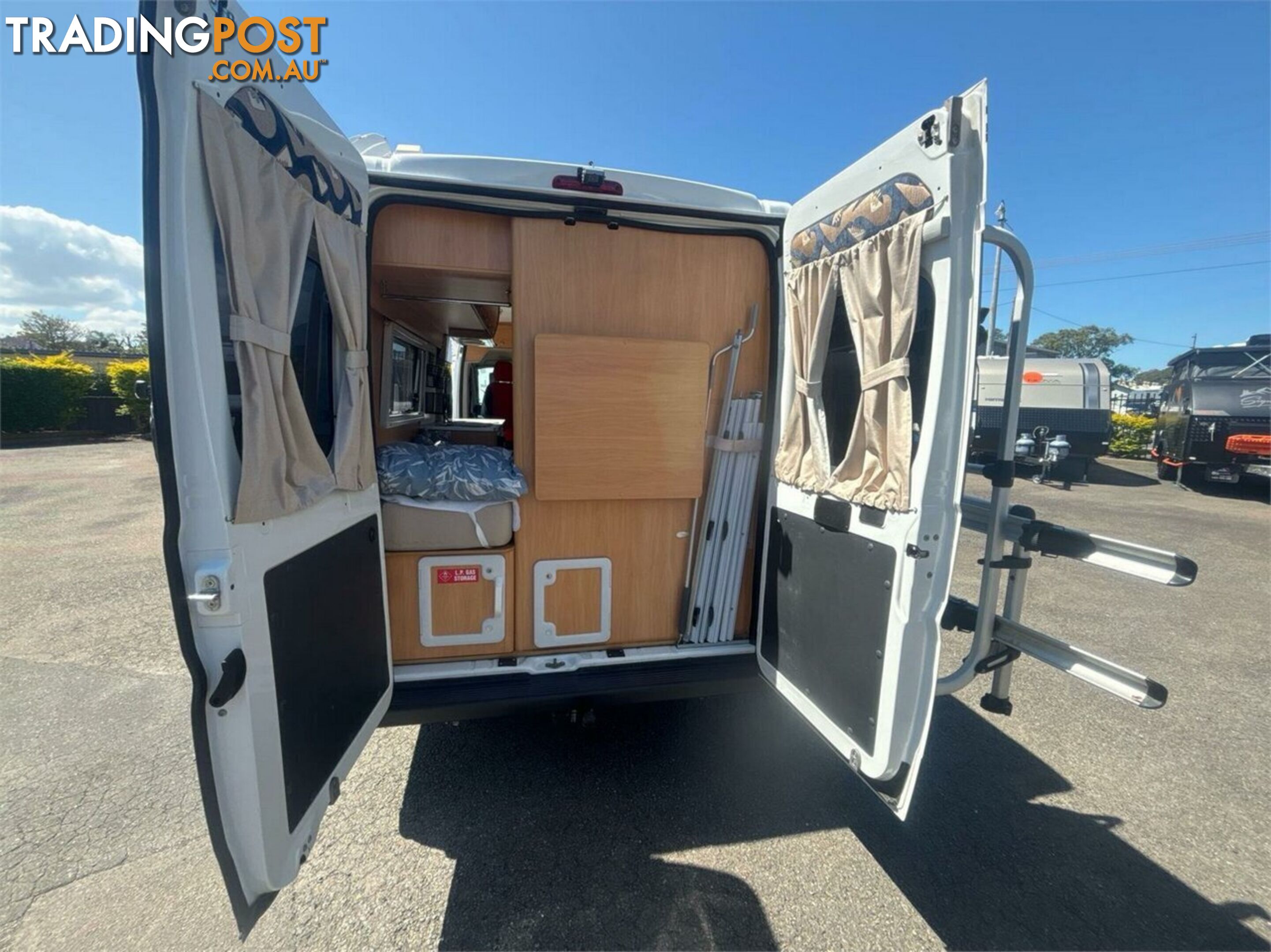 2012 AVAN Applause Motor Home