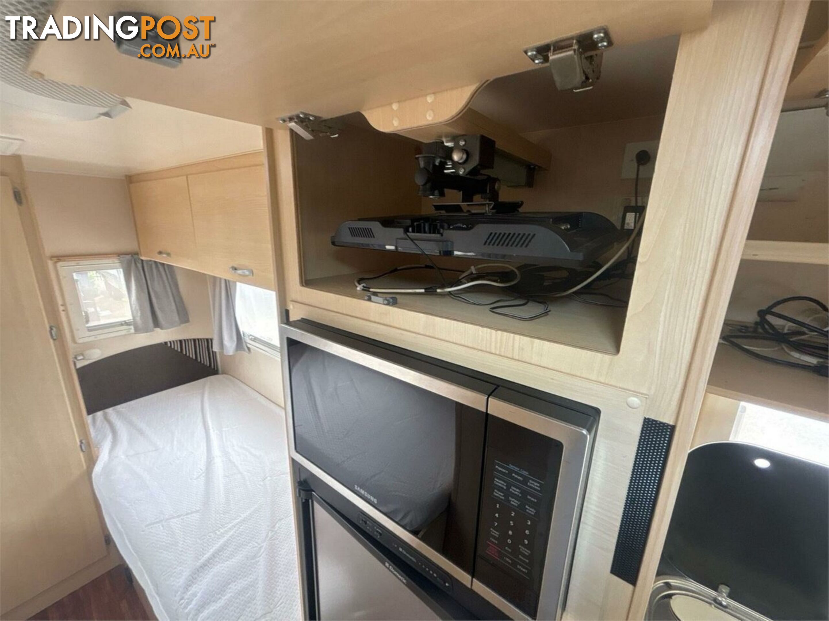 2015 Avida Birdsville B7334 Motor Home