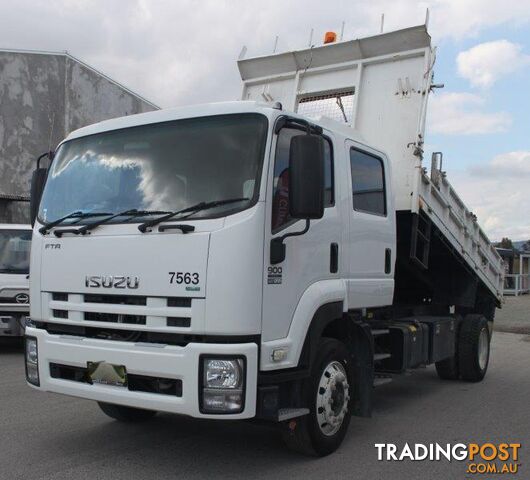 2011 Isuzu FTR Crew Cab - photo 3 of 17