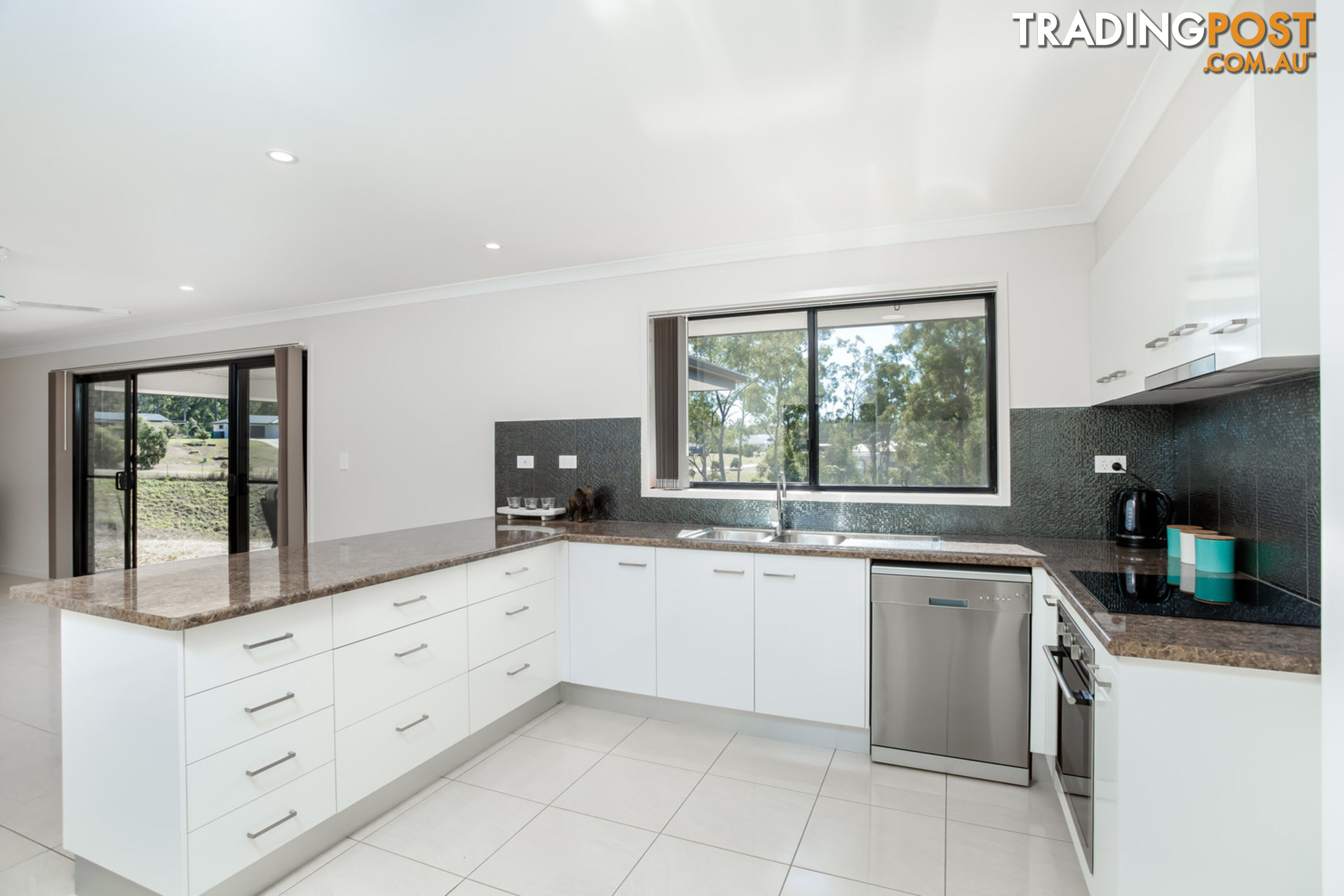 7 Flametree Court Tamaree QLD 4570