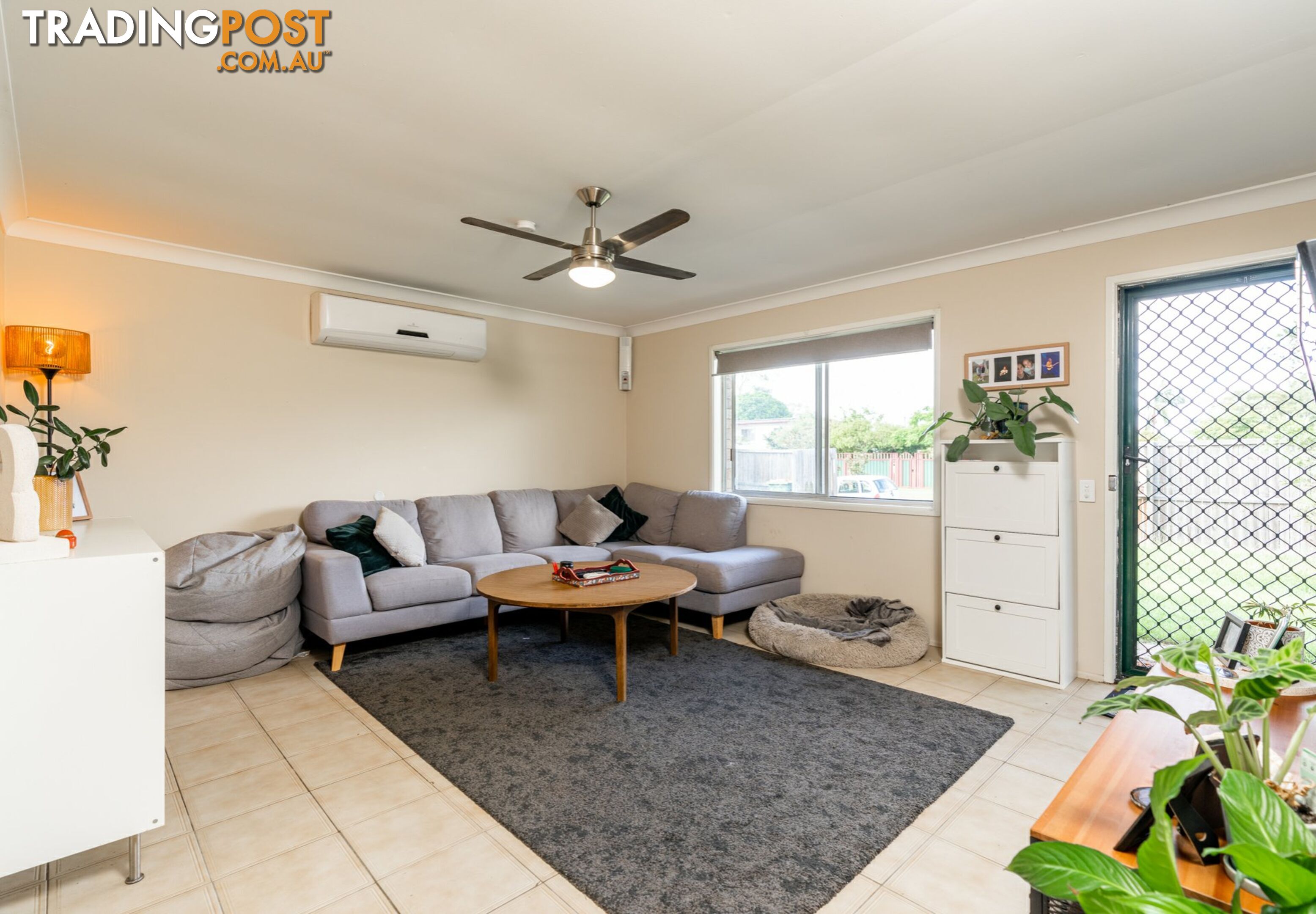 96 Waratah Drive CRESTMEAD QLD 4132