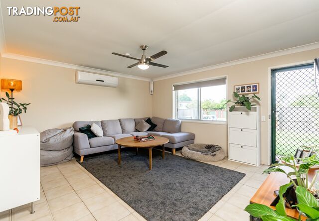 96 Waratah Drive CRESTMEAD QLD 4132