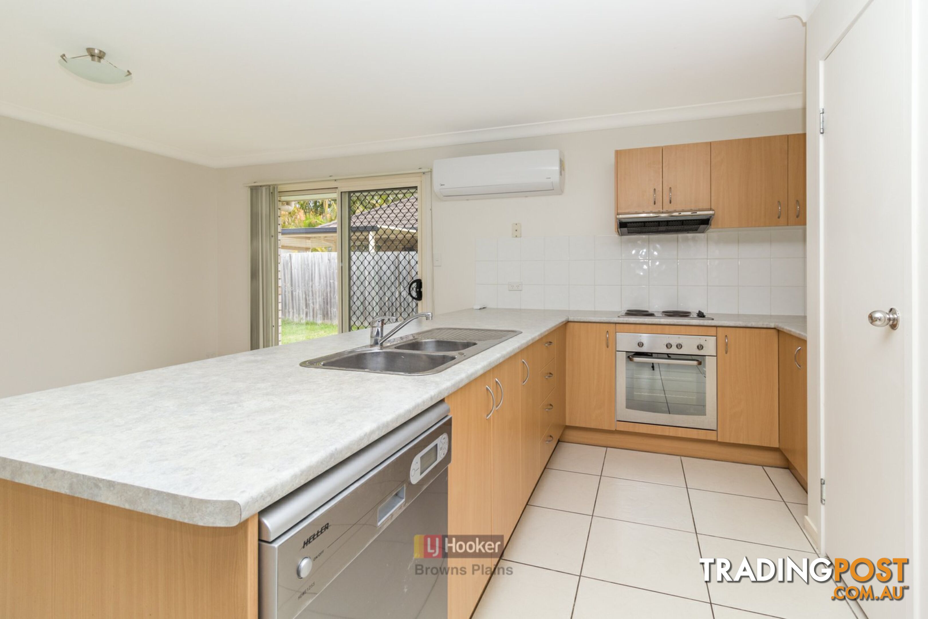 5 Wisdom Way CRESTMEAD QLD 4132