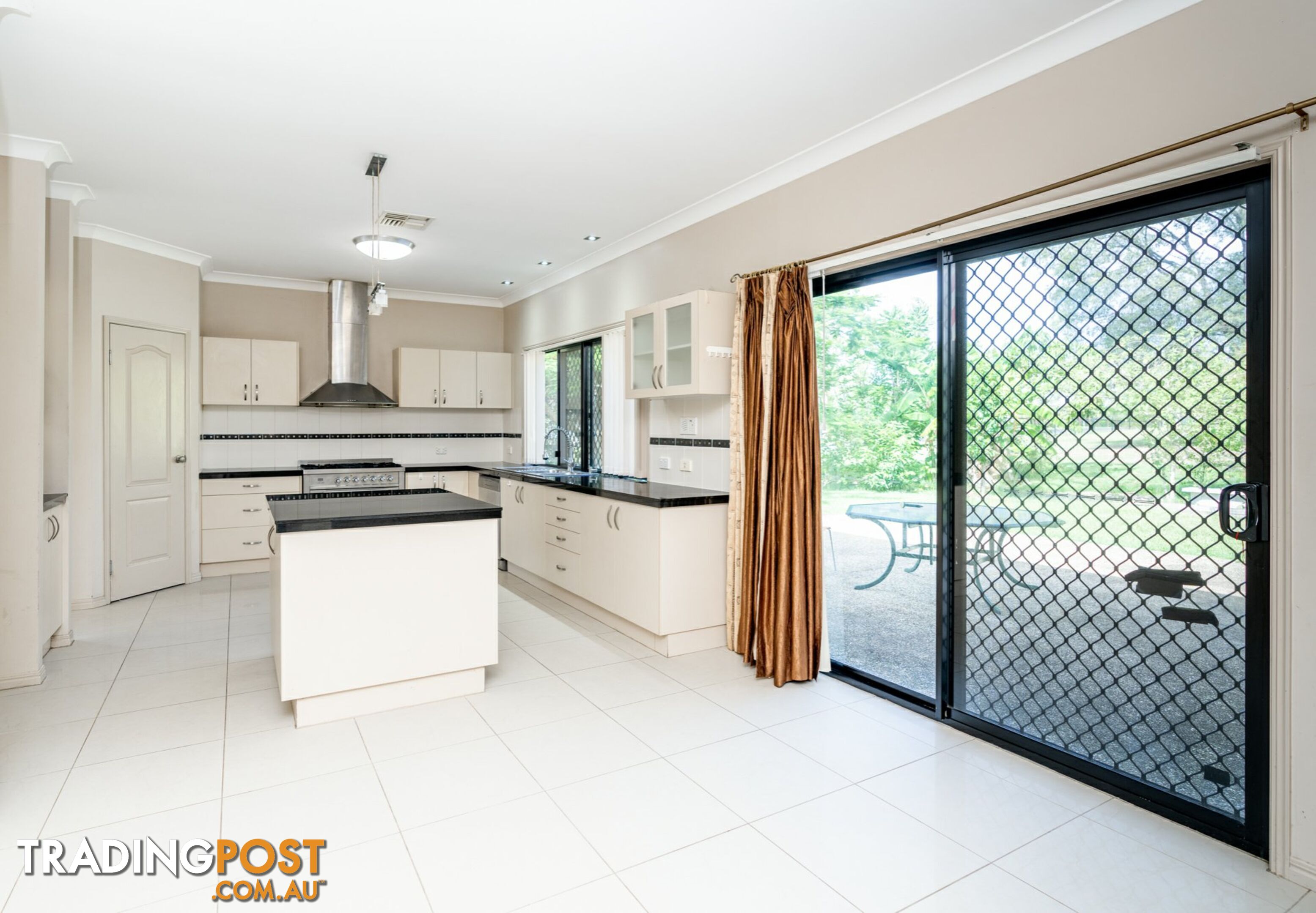 335-337 Equestrian Drive NEW BEITH QLD 4124