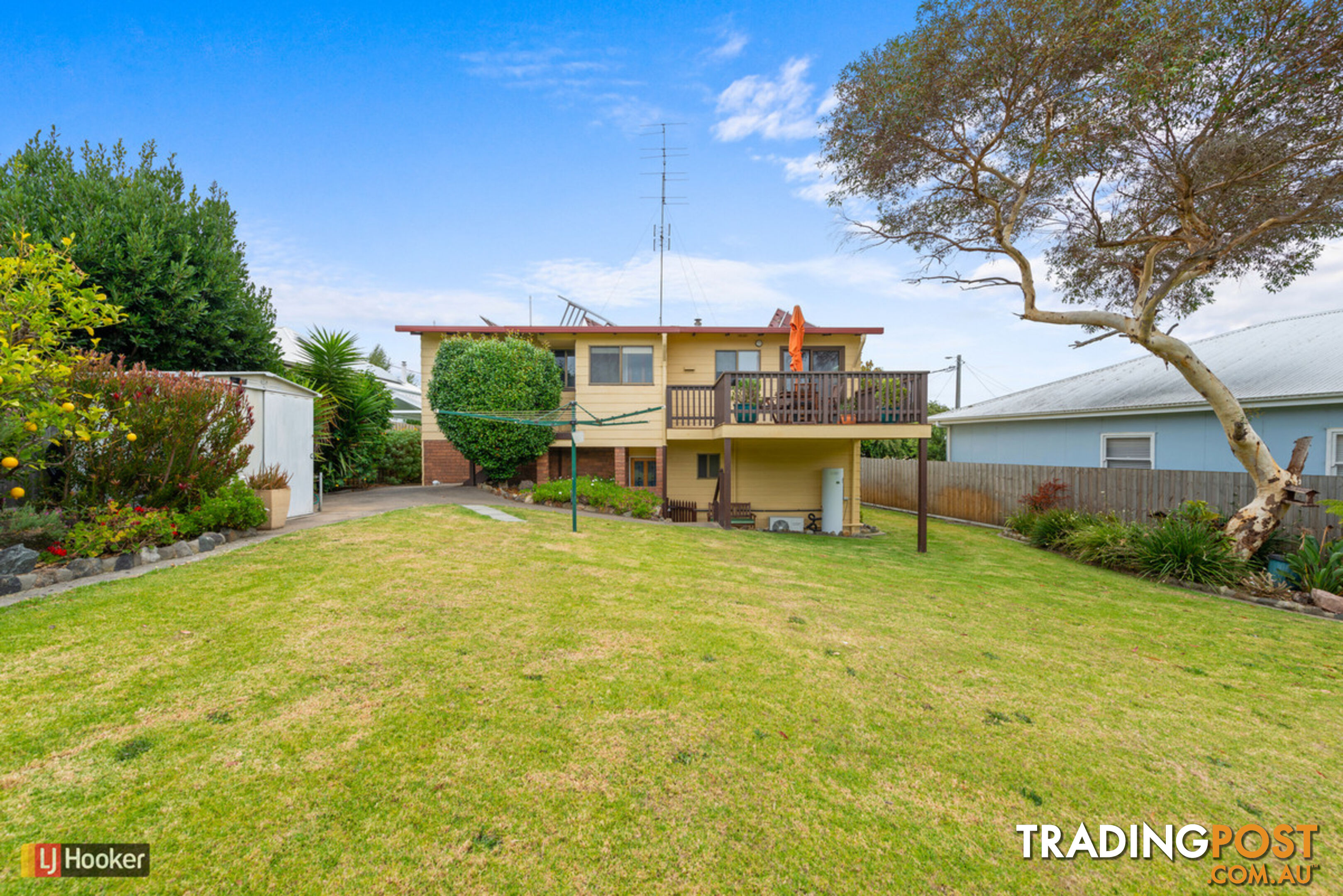 6 Tanjil Grove LAKES ENTRANCE VIC 3909