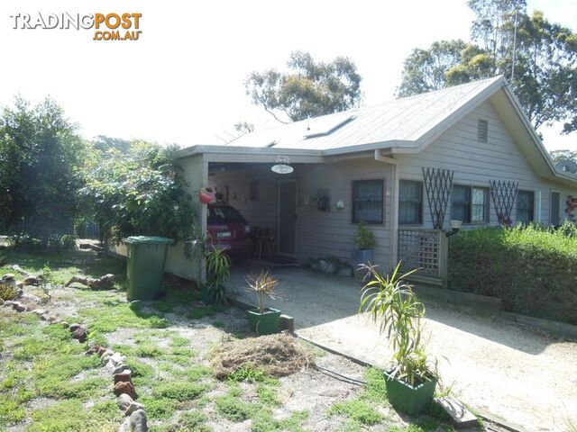 17 Sandbar Drive LAKES ENTRANCE VIC 3909