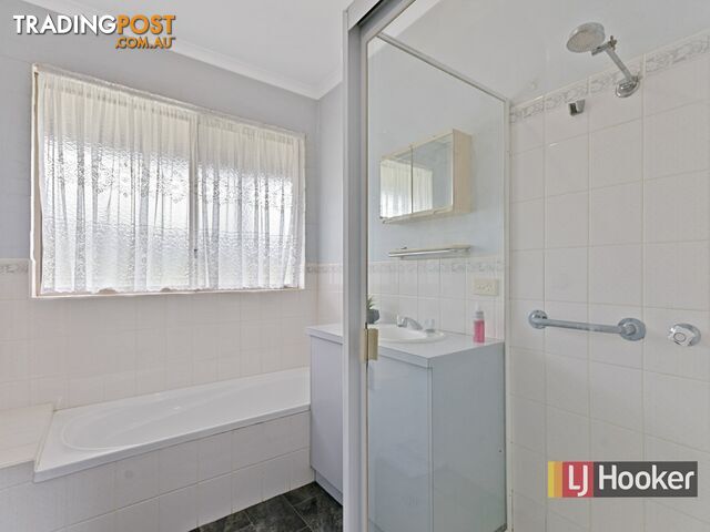 24 Thoms Road WAIREWA VIC 3887