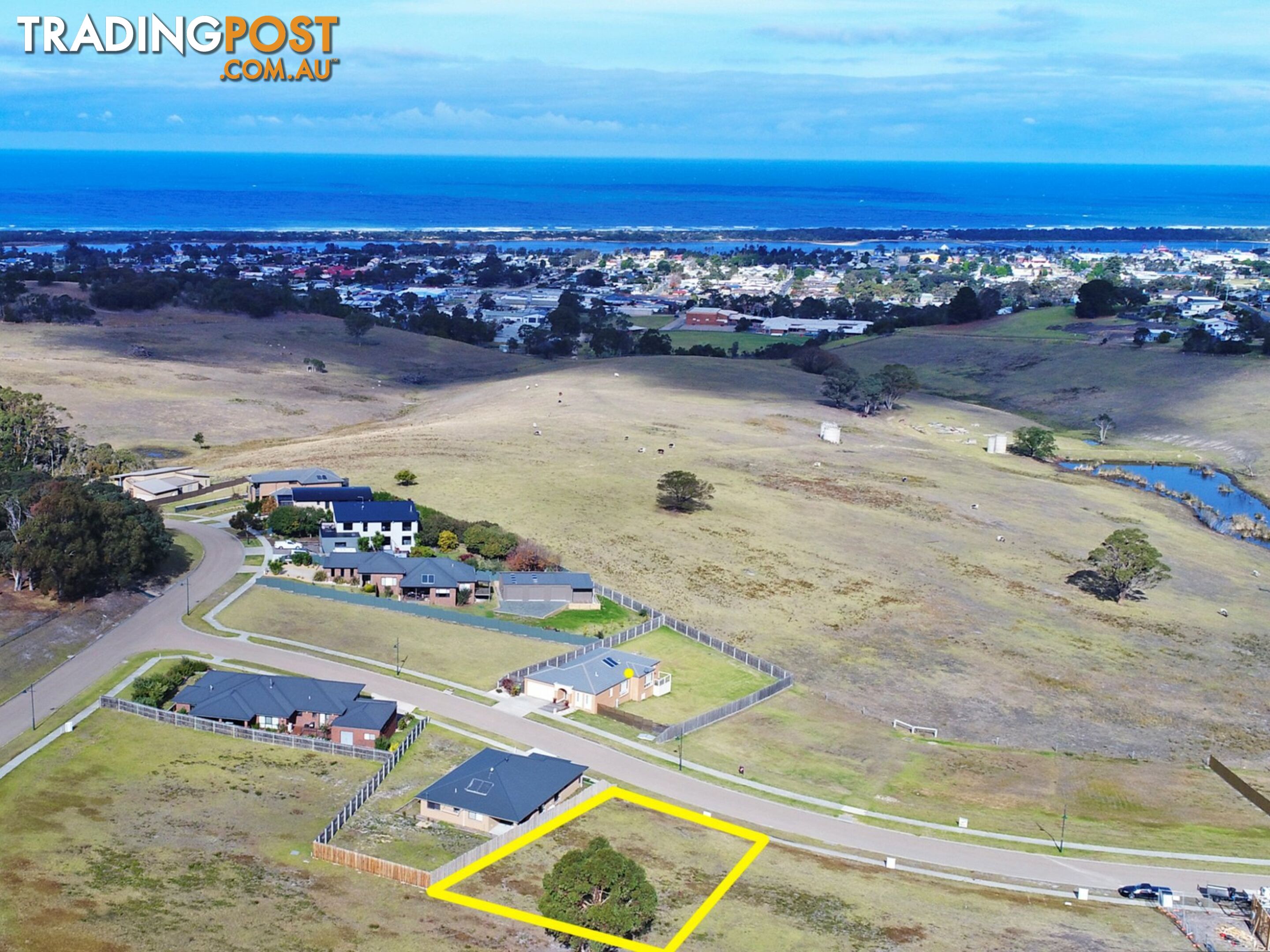 20 Riviera Court LAKES ENTRANCE VIC 3909