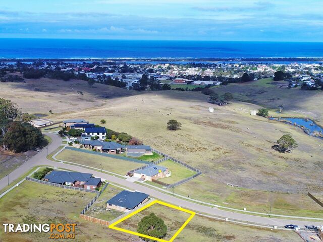 20 Riviera Court LAKES ENTRANCE VIC 3909