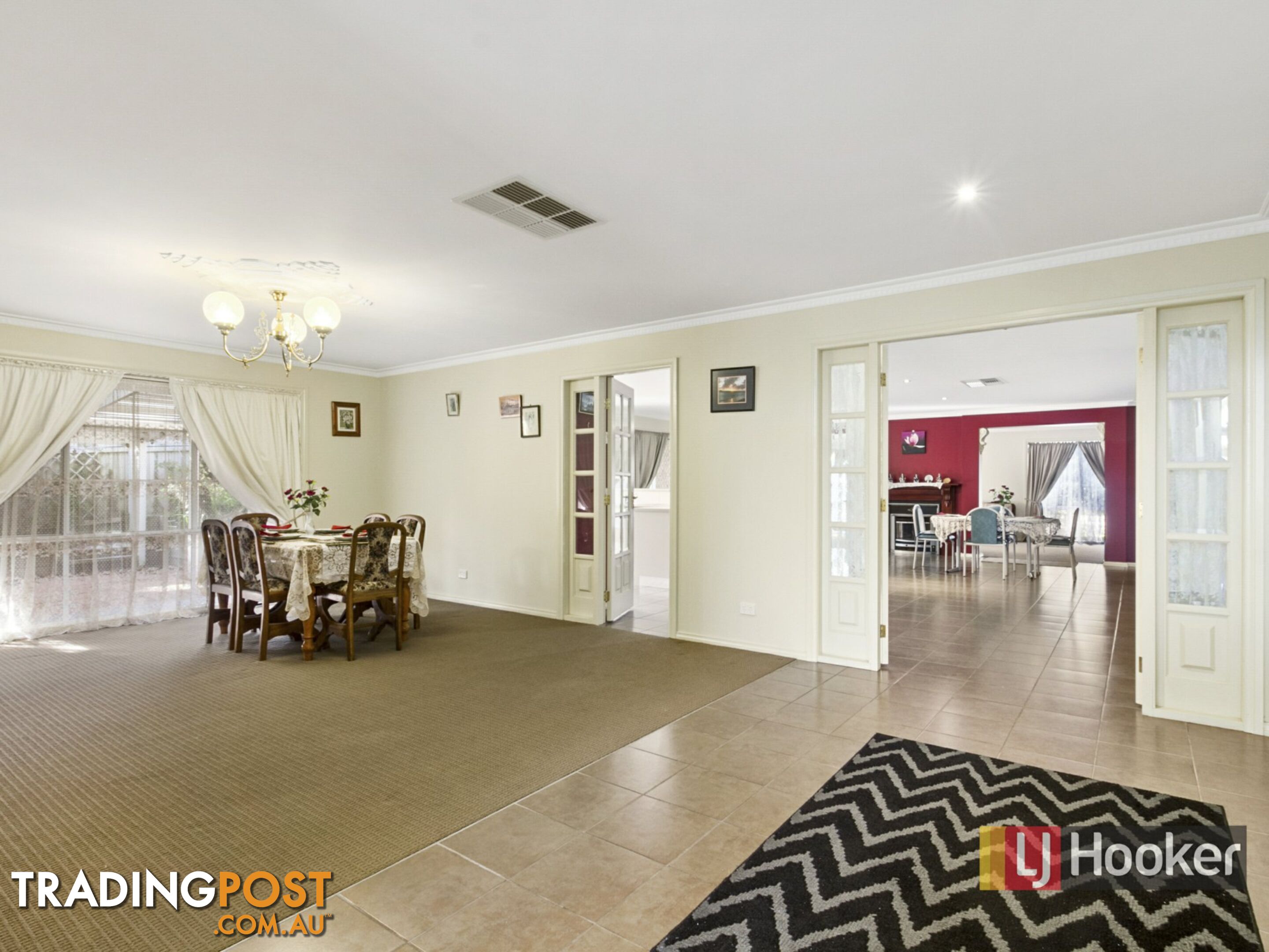 84 Stirling LAKES ENTRANCE VIC 3909