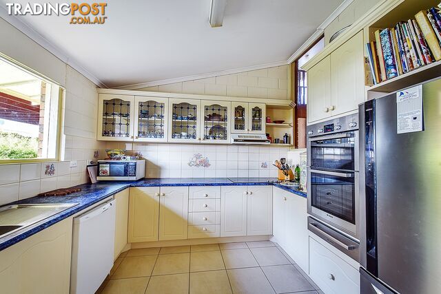 25 Hillcrest Way LAKE TYERS BEACH VIC 3909