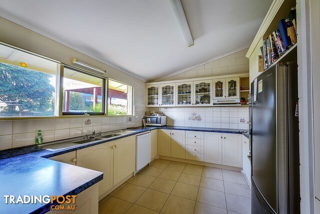 25 Hillcrest Way LAKE TYERS BEACH VIC 3909