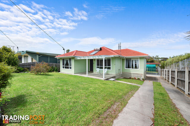 14 Robin Street LAKES ENTRANCE VIC 3909