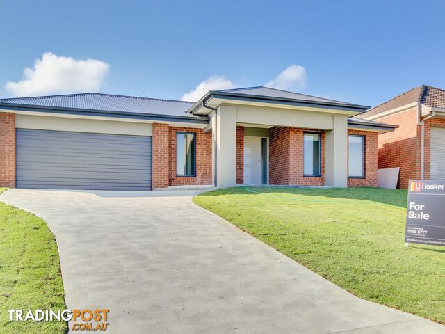 11 Ewing Court LAKES ENTRANCE VIC 3909