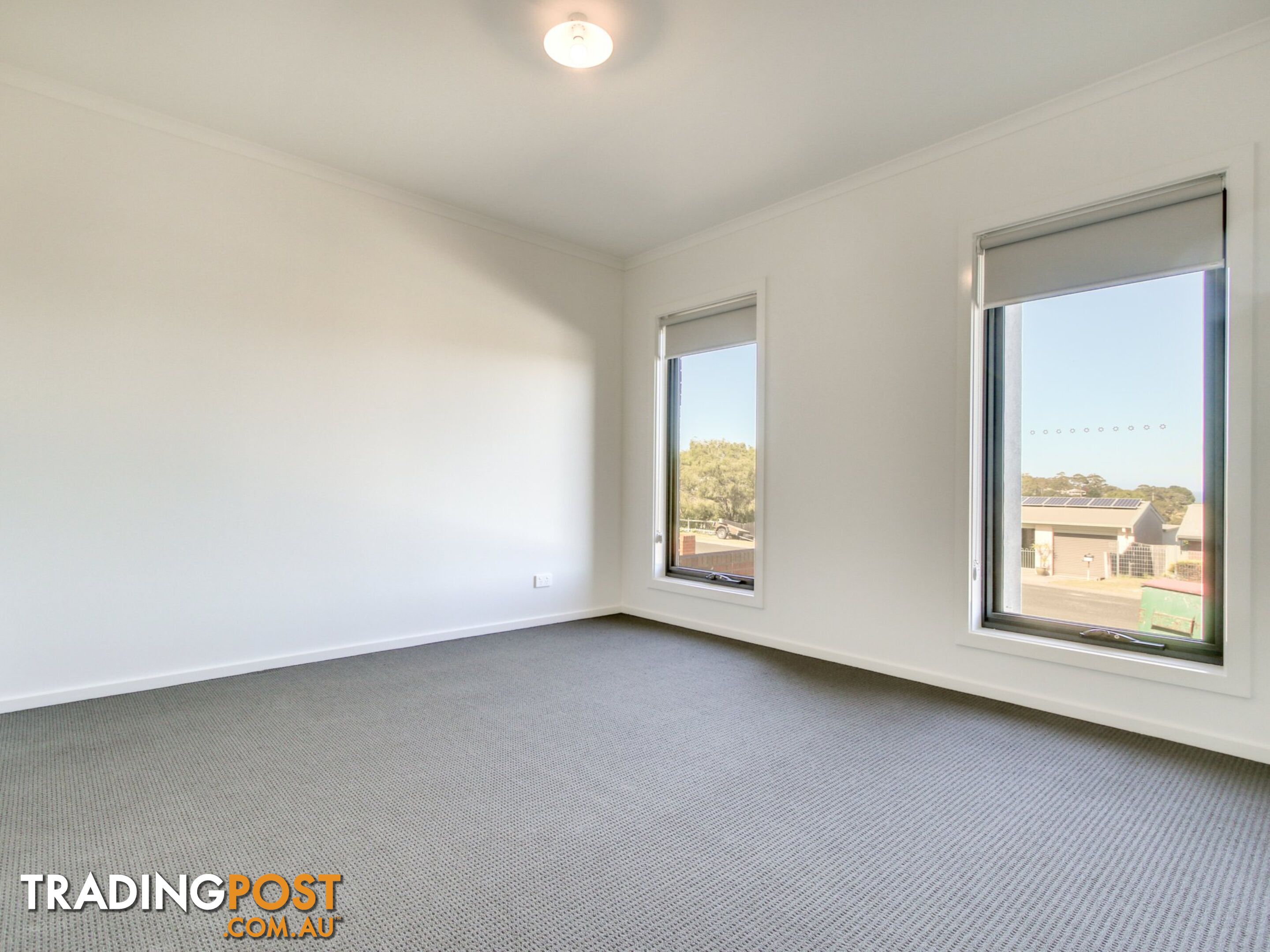 11 Ewing Court LAKES ENTRANCE VIC 3909