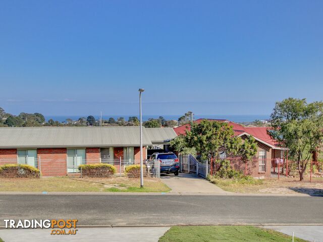 11 Ewing Court LAKES ENTRANCE VIC 3909