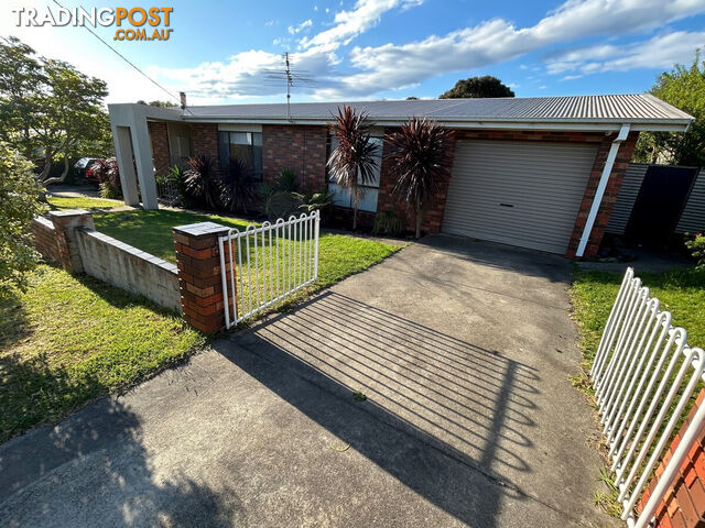 16 Mist Street LAKES ENTRANCE VIC 3909