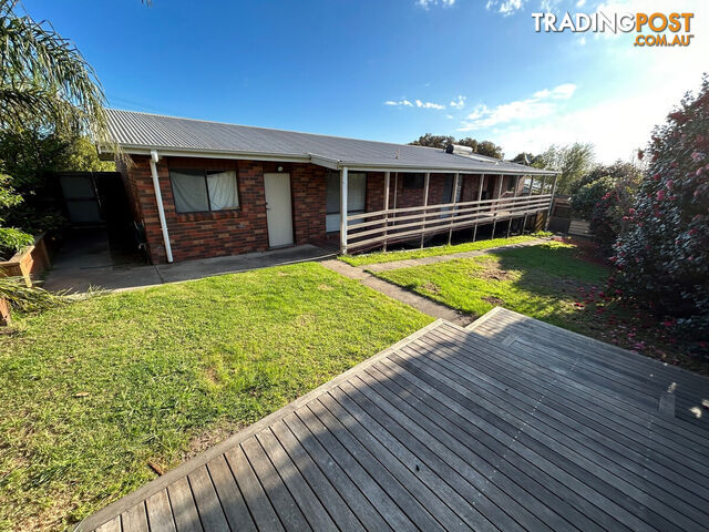 16 Mist Street LAKES ENTRANCE VIC 3909