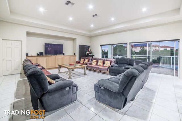 6 Palmcrest Drive CARRARA QLD 4211