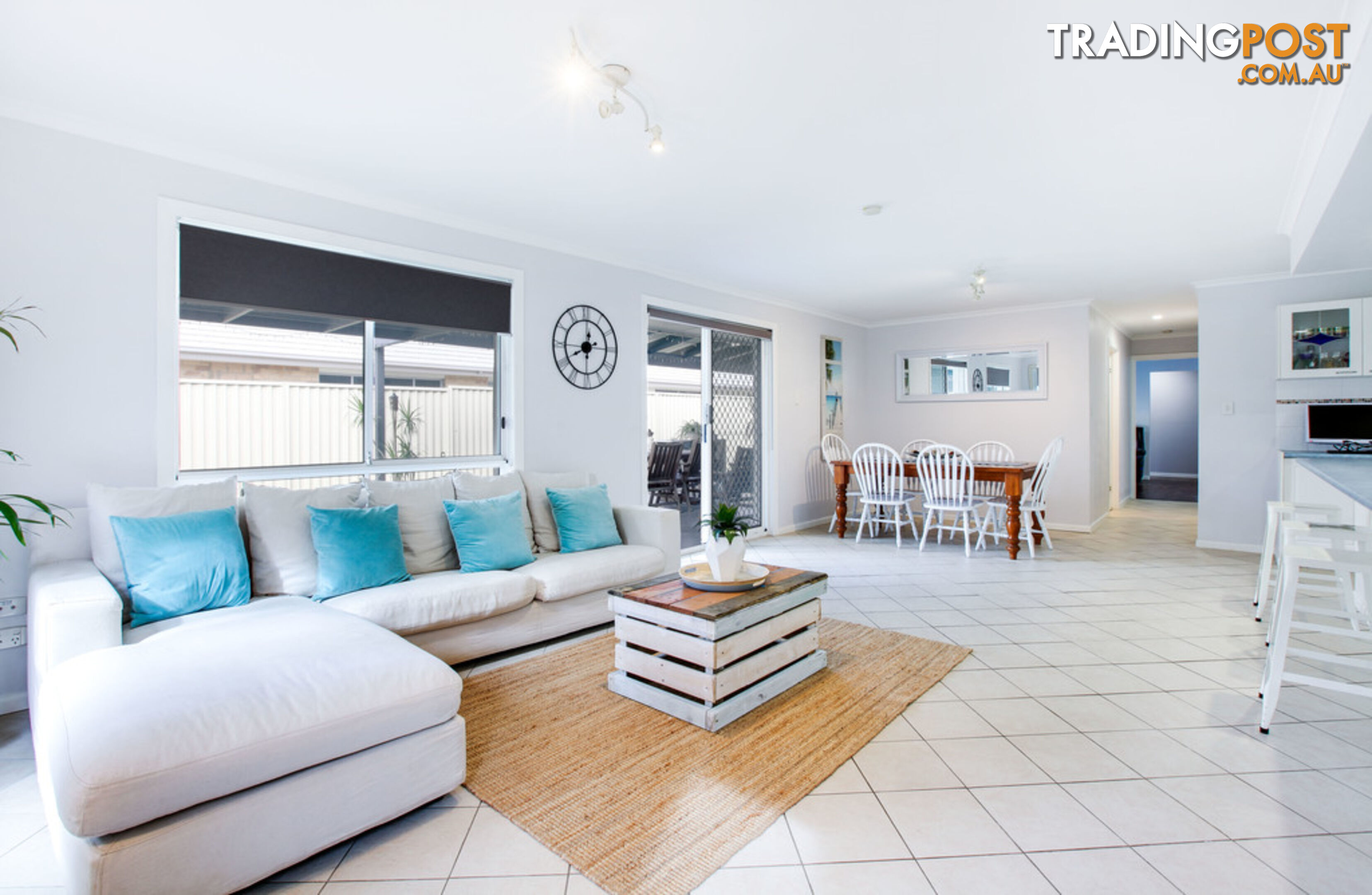 124 Bamboo Avenue BENOWA QLD 4217