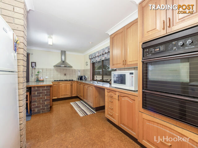 60 Caledonian Road THAGOONA QLD 4306