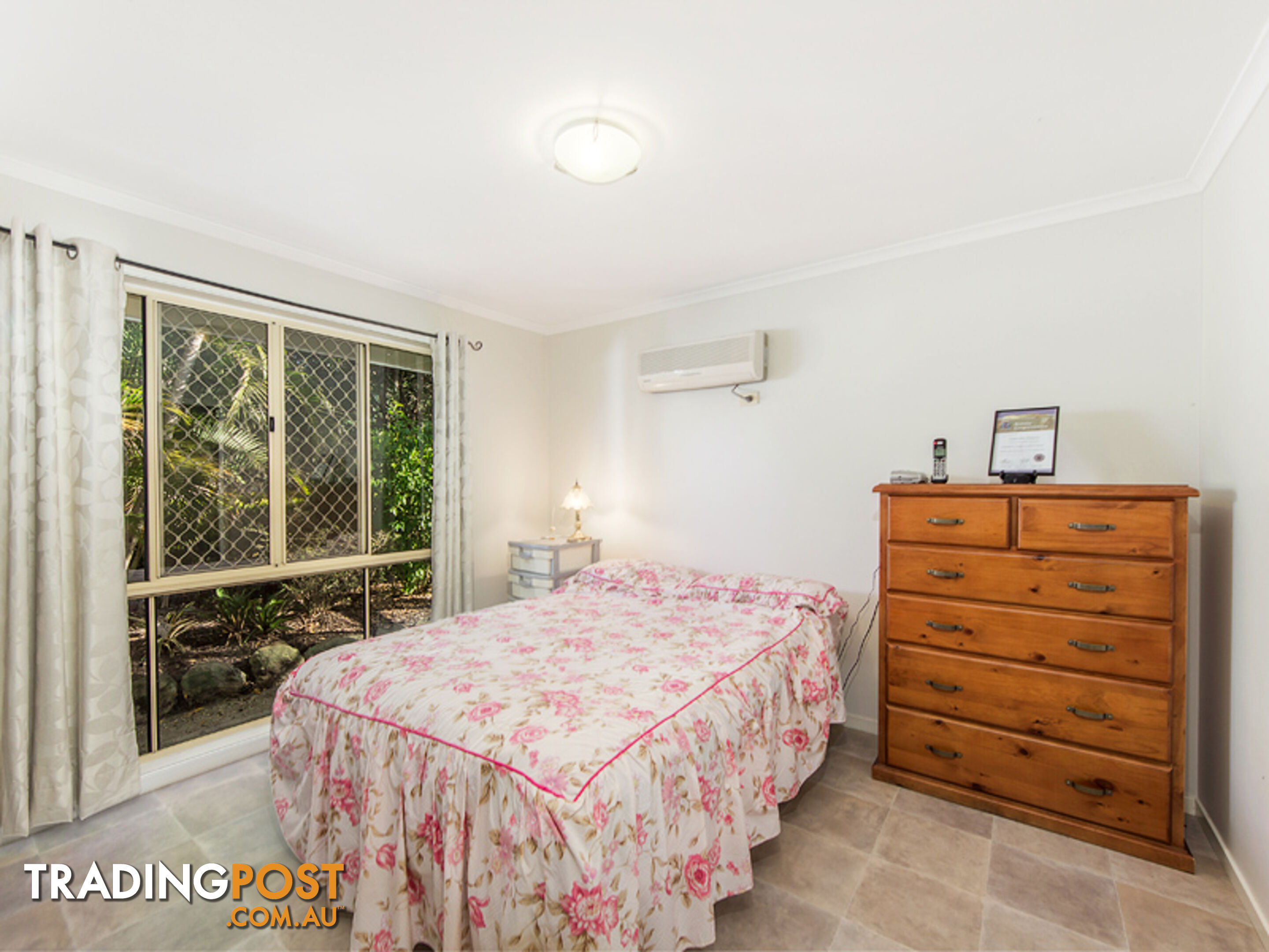 4 Macadamia ct WALLOON QLD 4306