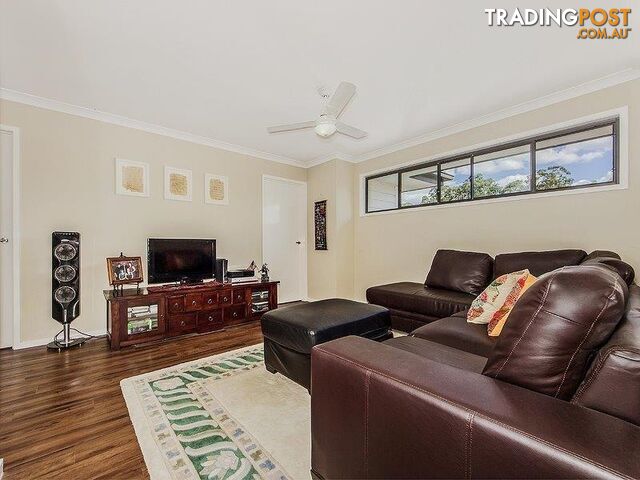 4 DALEWOOD PLACE FERNVALE QLD 4306