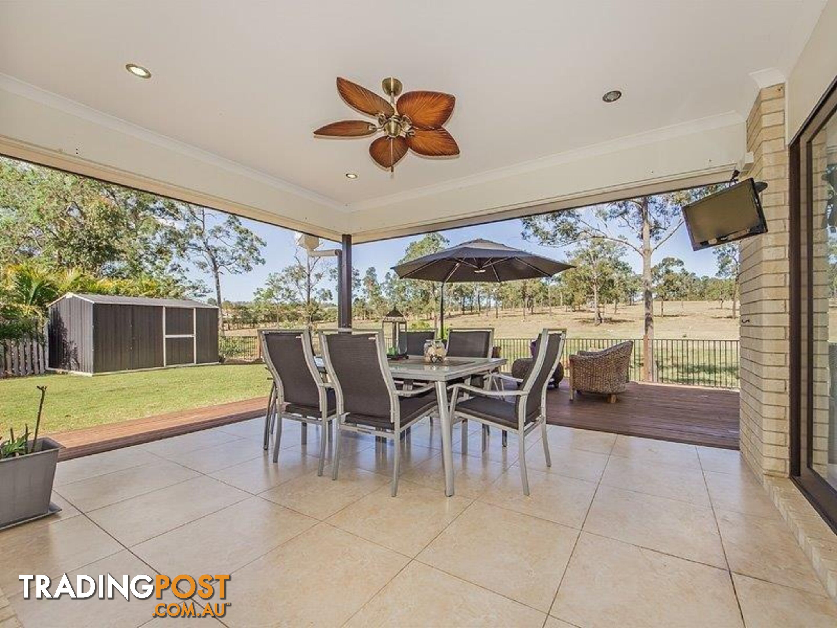 4 DALEWOOD PLACE FERNVALE QLD 4306