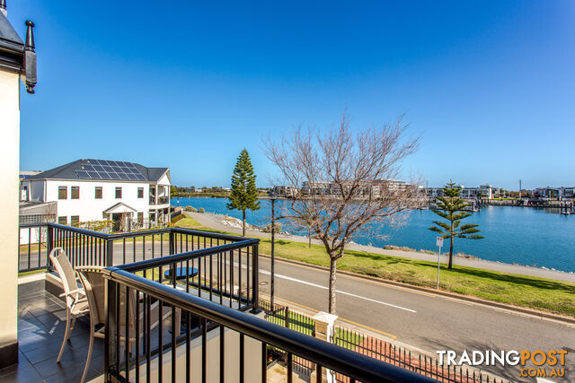 16 Knapman Crescent PORT ADELAIDE SA 5015