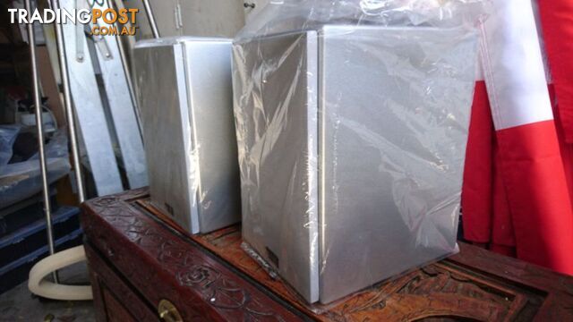 BRAND NEW Bass Acoustic bookshelf speakers - photo 2 of 3