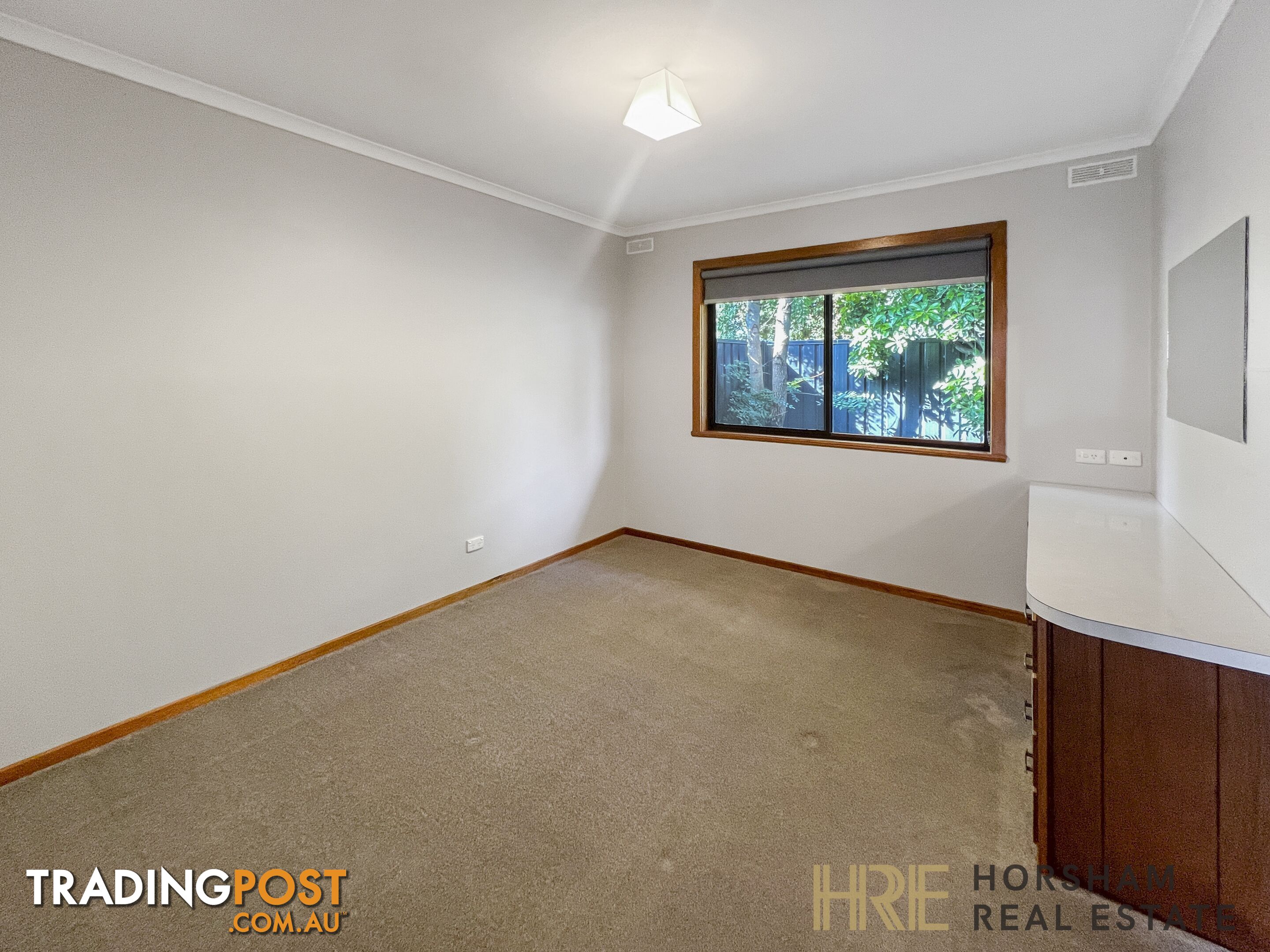 1 136 Dooen Road HORSHAM VIC 3400