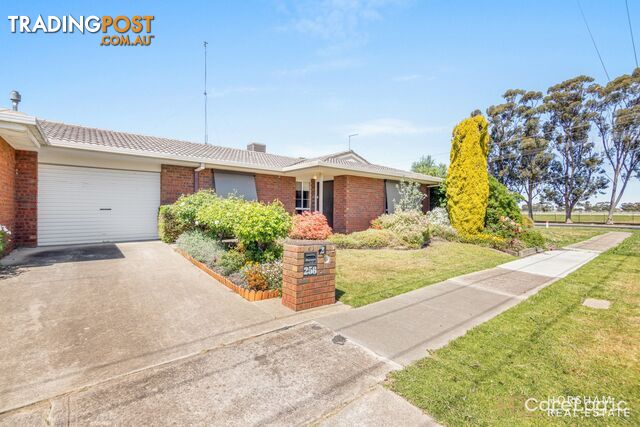 2 256 Baillie Street HORSHAM VIC 3400