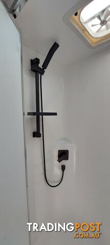 2021 JB CARAVANS SCORPION STING 21'6 CLUB DEMO ONLY - photo 5 of 6